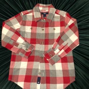 NWT - Gap Boy’s Button Down Shirt Sz 5